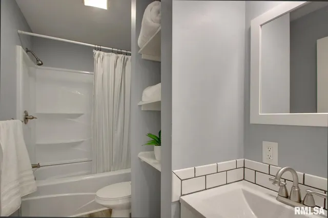 $265,000 | 320 North Dickerson Street, Palmyra, MO 63461