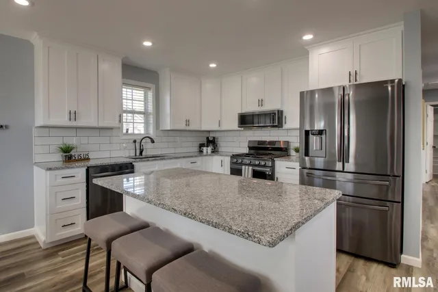 $265,000 | 320 North Dickerson Street, Palmyra, MO 63461