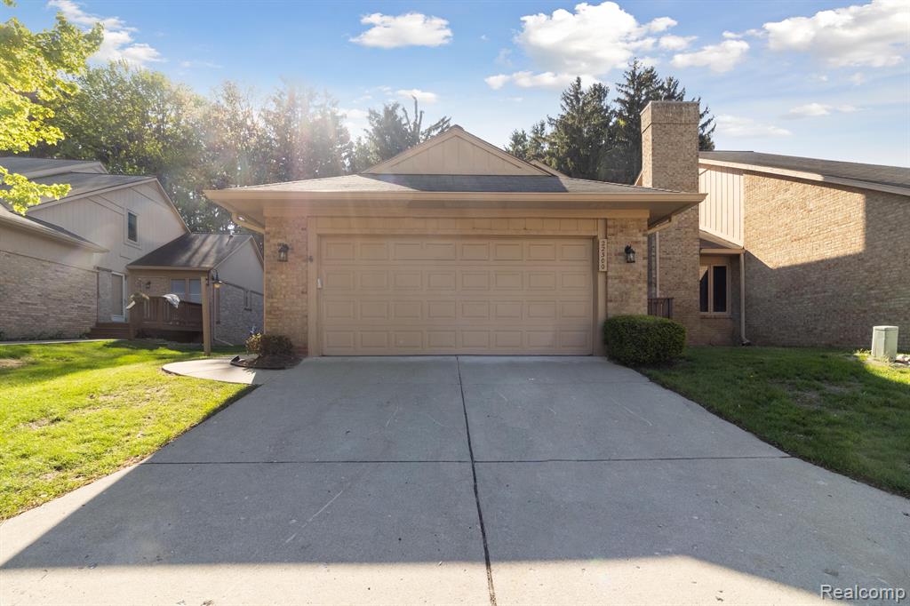 22300 River Ridge Trail Farmington Hills, MI 48335 - Photo 1 of 27