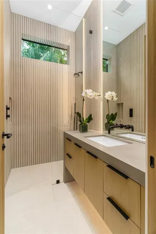 $11,995,000 | 6107 North Ocean Boulevard, Ocean Ridge, FL 33435