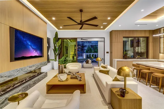 $11,995,000 | 6107 North Ocean Boulevard, Ocean Ridge, FL 33435