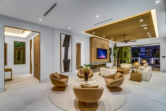 $11,995,000 | 6107 North Ocean Boulevard, Ocean Ridge, FL 33435