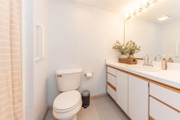$245,000 | 1322 Heatherwood Lane, Ann Arbor, MI 48108