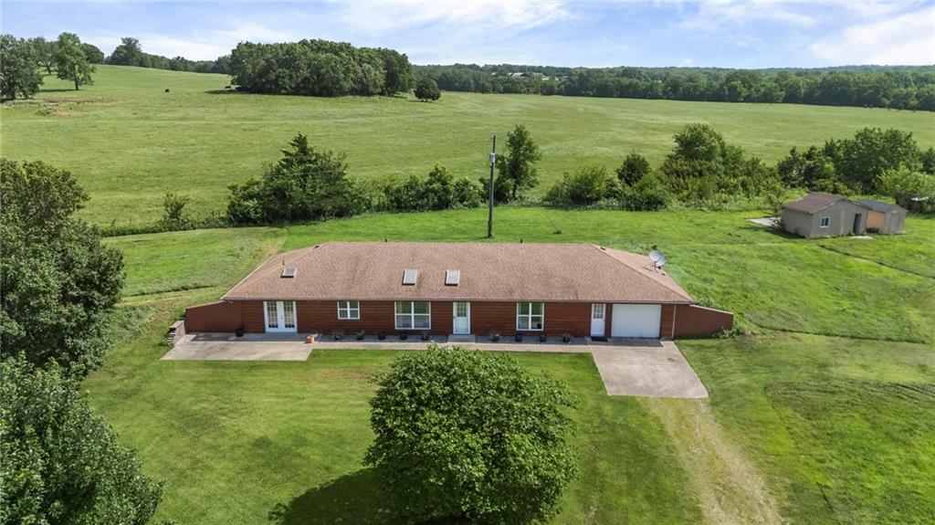 33155 Block Road Paola, KS 66071 - Photo 33 of 51