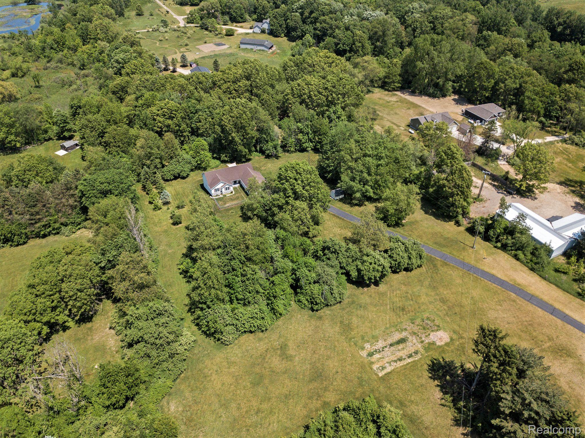 7611 East Highland Road Howell, MI 48855 - Photo 27 of 33 Gallery Image 27