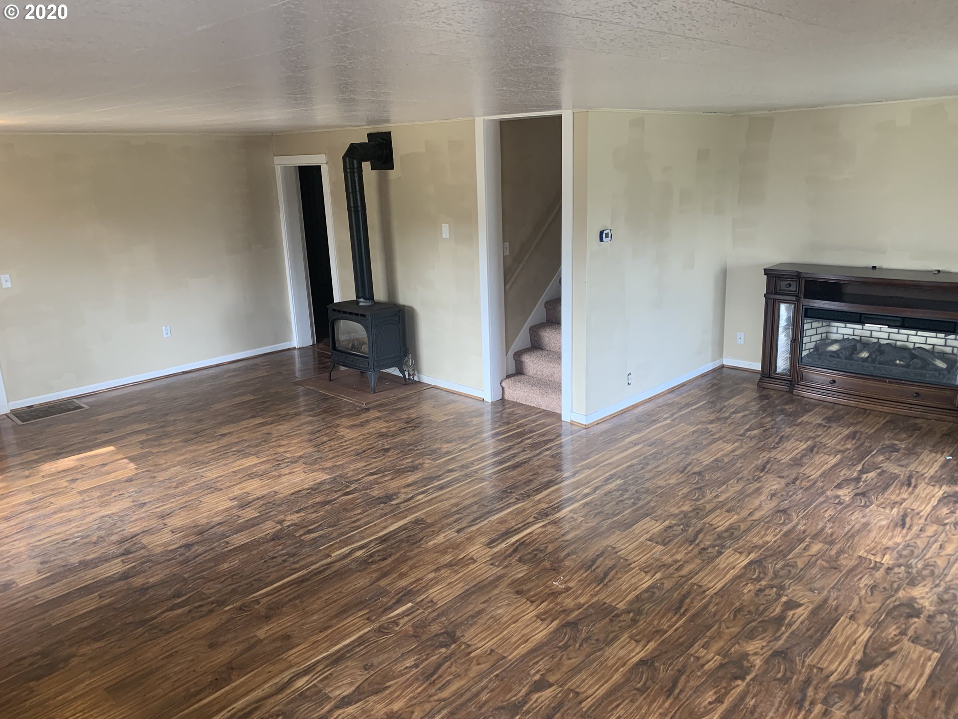 837 Kalmia Street Junction City, OR 97448 - Photo 6 of 20