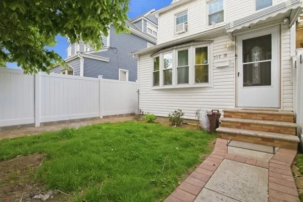 $759,000 | 102-19 213th Street | Queens Village