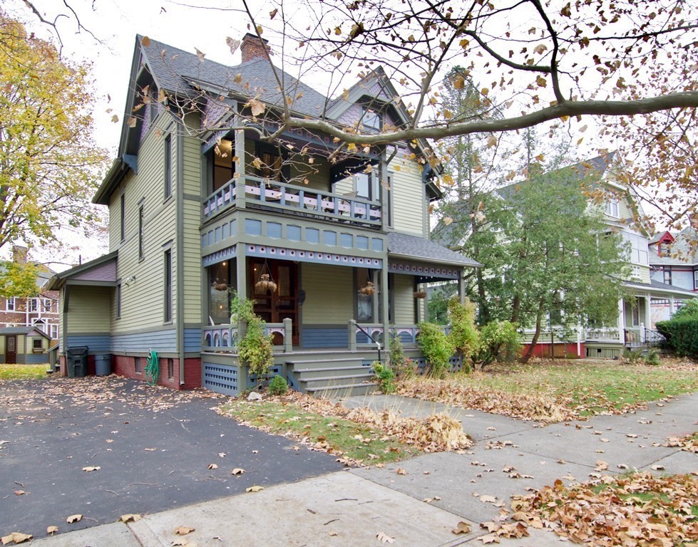 167 Thompson Street Springfield, MA 01109 - Photo 2 of 42 Gallery Image 2