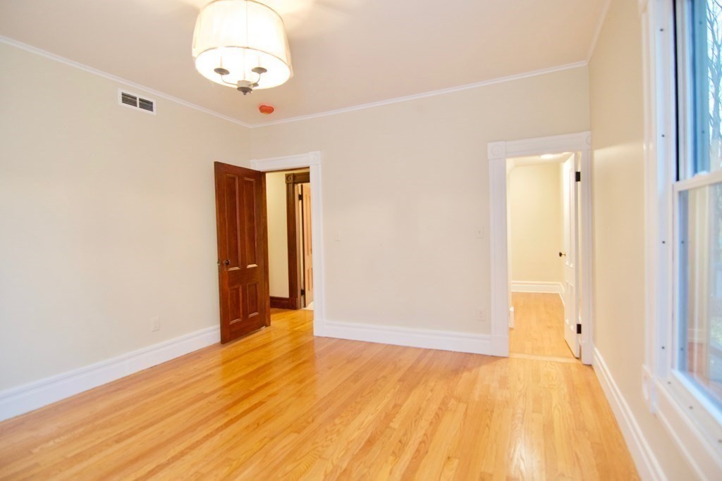 167 Thompson Street Springfield, MA 01109 - Photo 31 of 42 Gallery Image 31