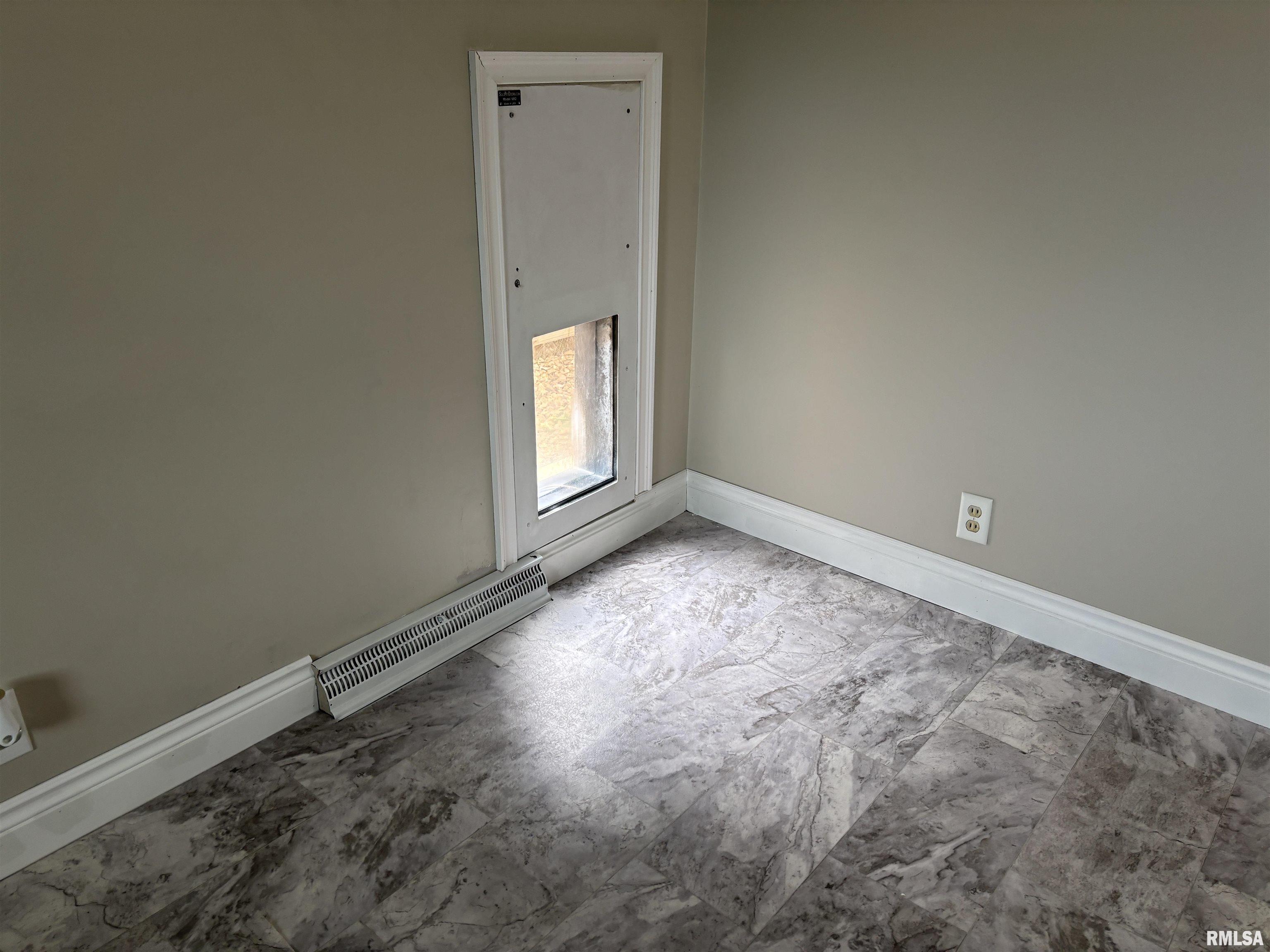 1219 6th Street Pawnee, IL 62558 - Photo 13 of 21
