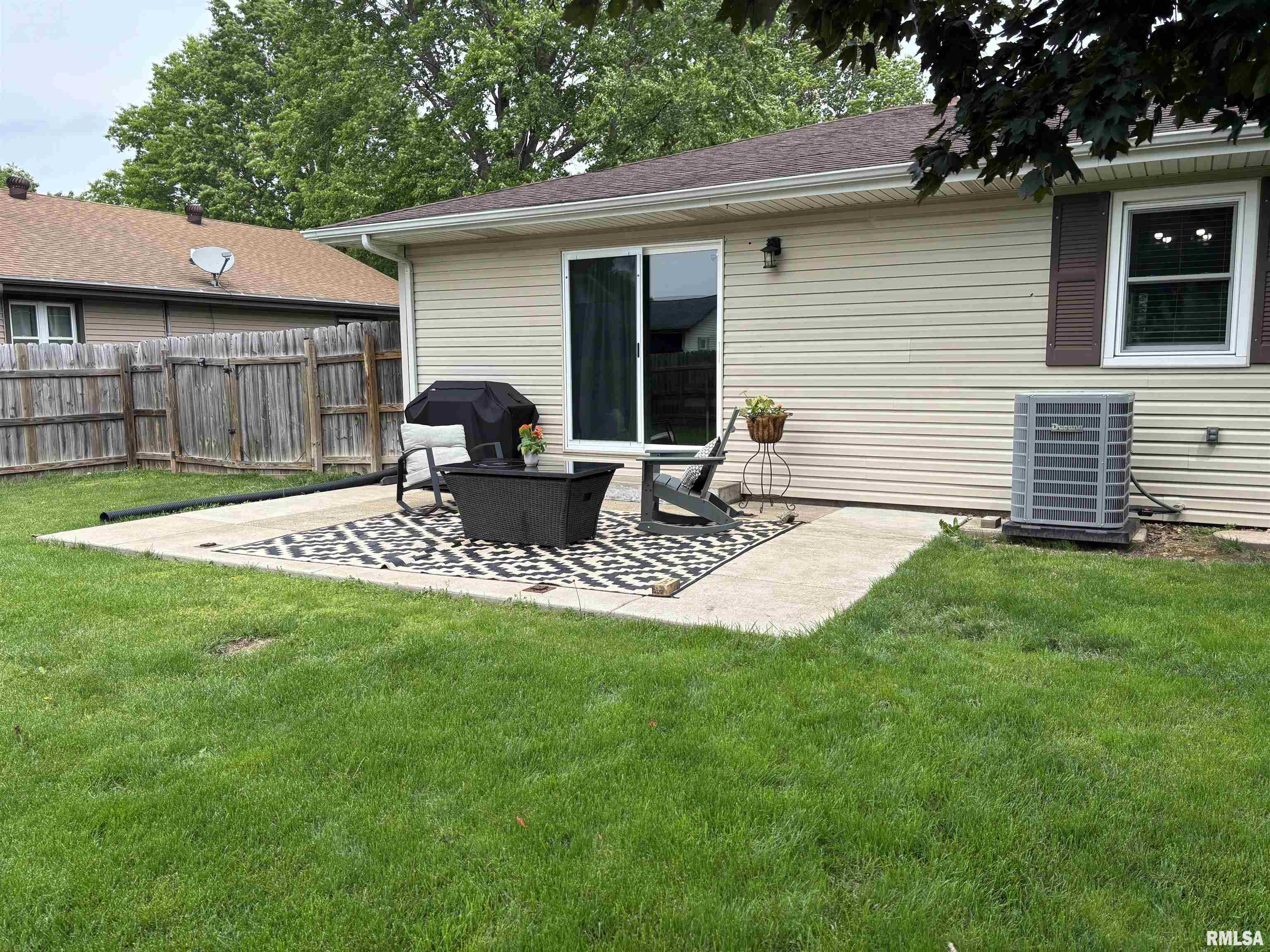 1219 6th Street Pawnee, IL 62558 - Photo 19 of 21