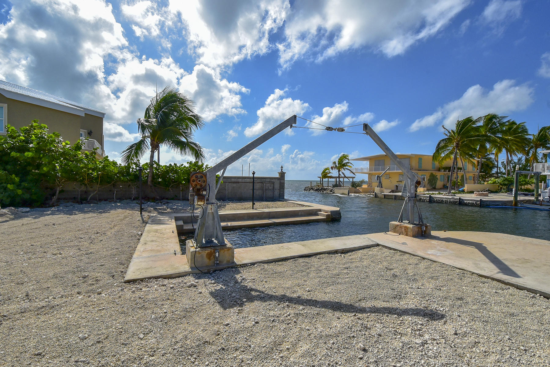 1104 Heron Road Key Largo, FL 33037 - Photo 8 of 9 Slip has Davits