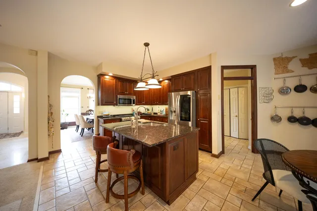 $769,900 | 1932 Baihly Estates Lane Southwest, Rochester, MN 55902