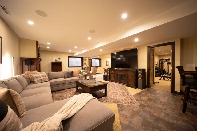 $769,900 | 1932 Baihly Estates Lane Southwest, Rochester, MN 55902