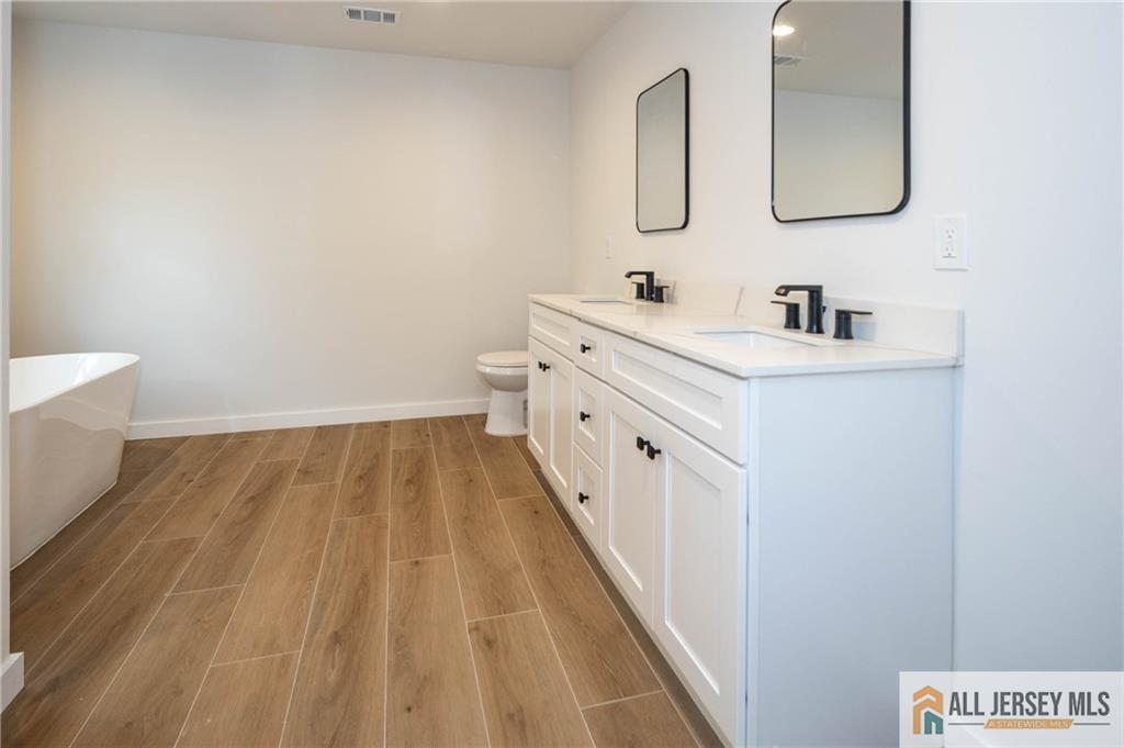 36 Sanders Road Edison, NJ 08817 - Photo 24 of 42