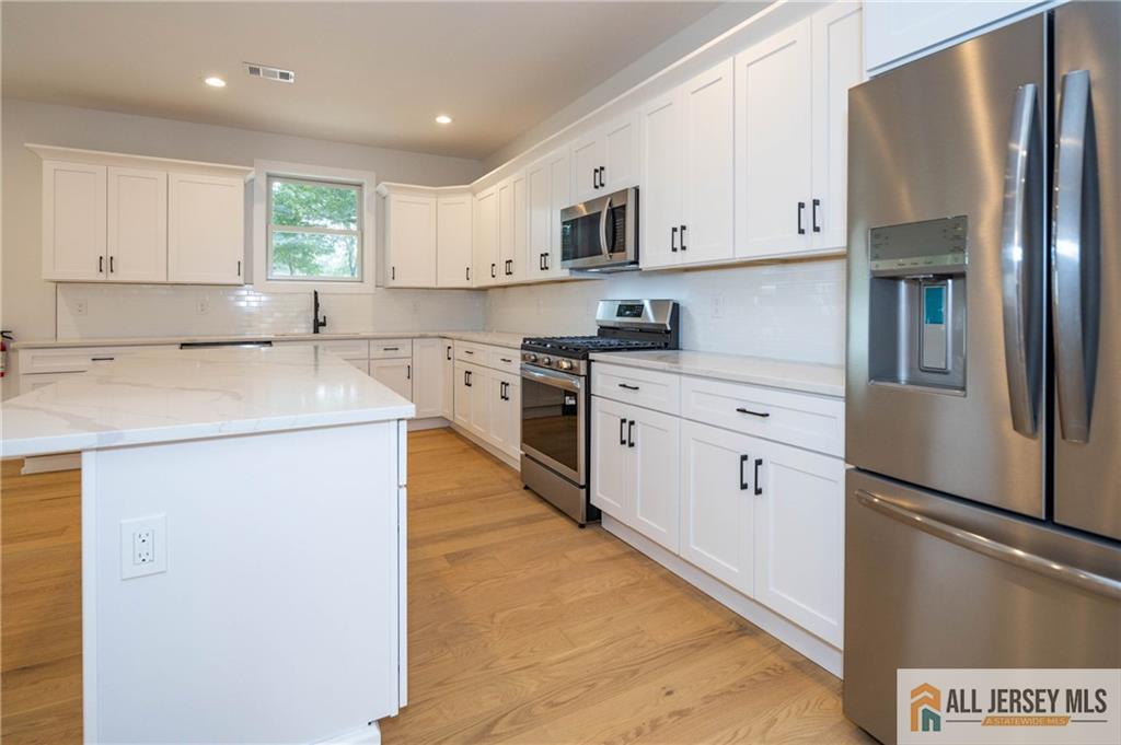 36 Sanders Road Edison, NJ 08817 - Photo 7 of 42