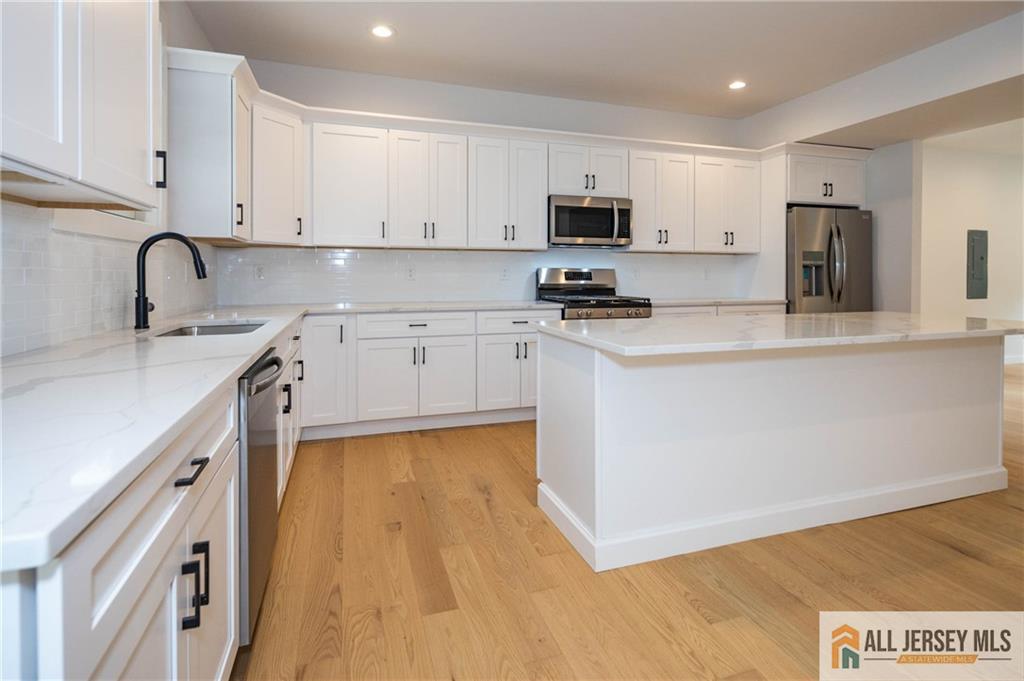 36 Sanders Road Edison, NJ 08817 - Photo 8 of 42