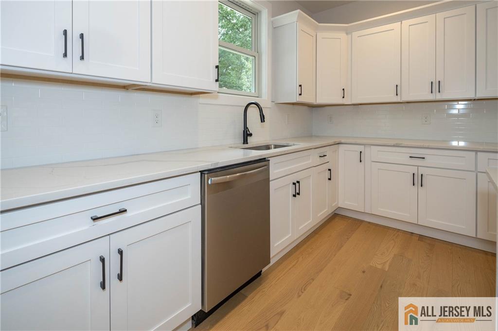 36 Sanders Road Edison, NJ 08817 - Photo 9 of 42