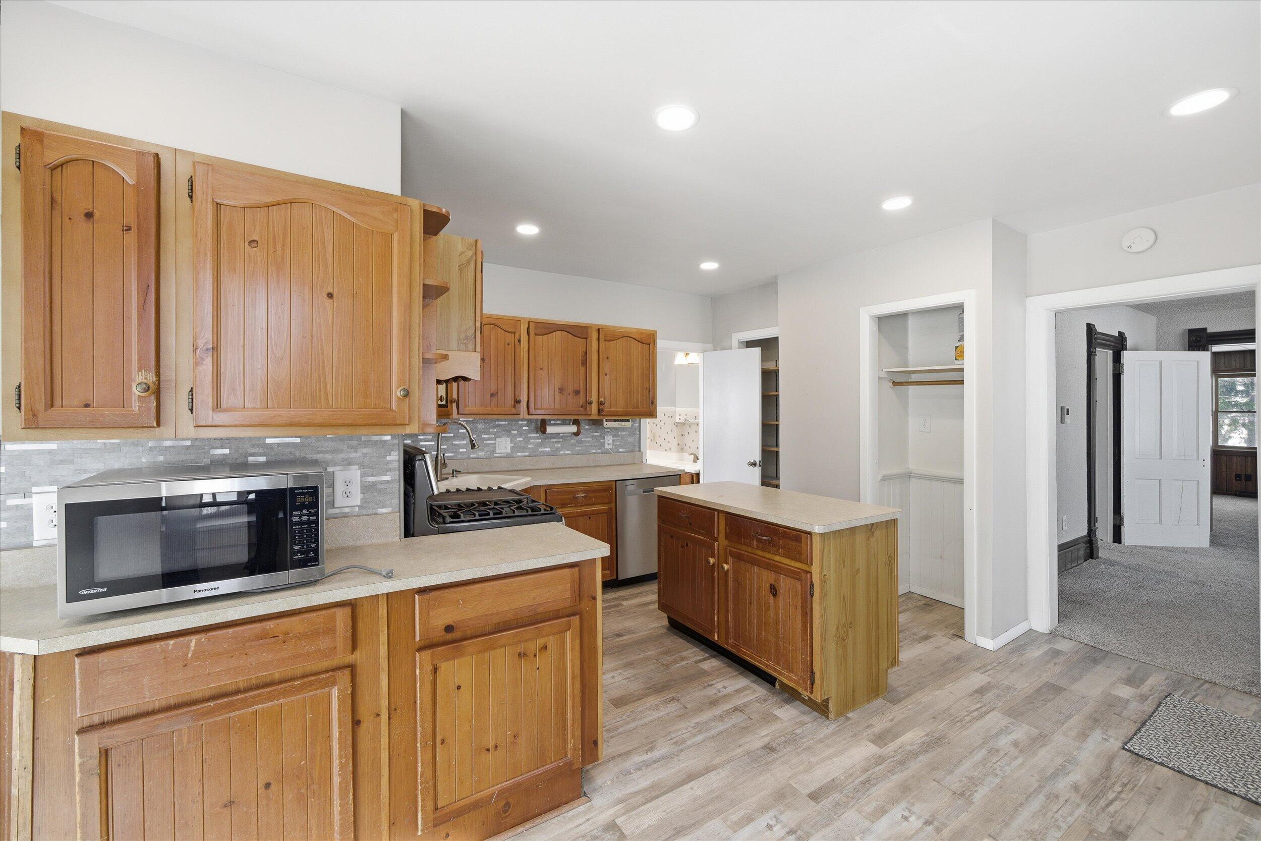 4607 County Road J Sheboygan, WI 53083 - Photo 11 of 52 08-Middle Coast-8