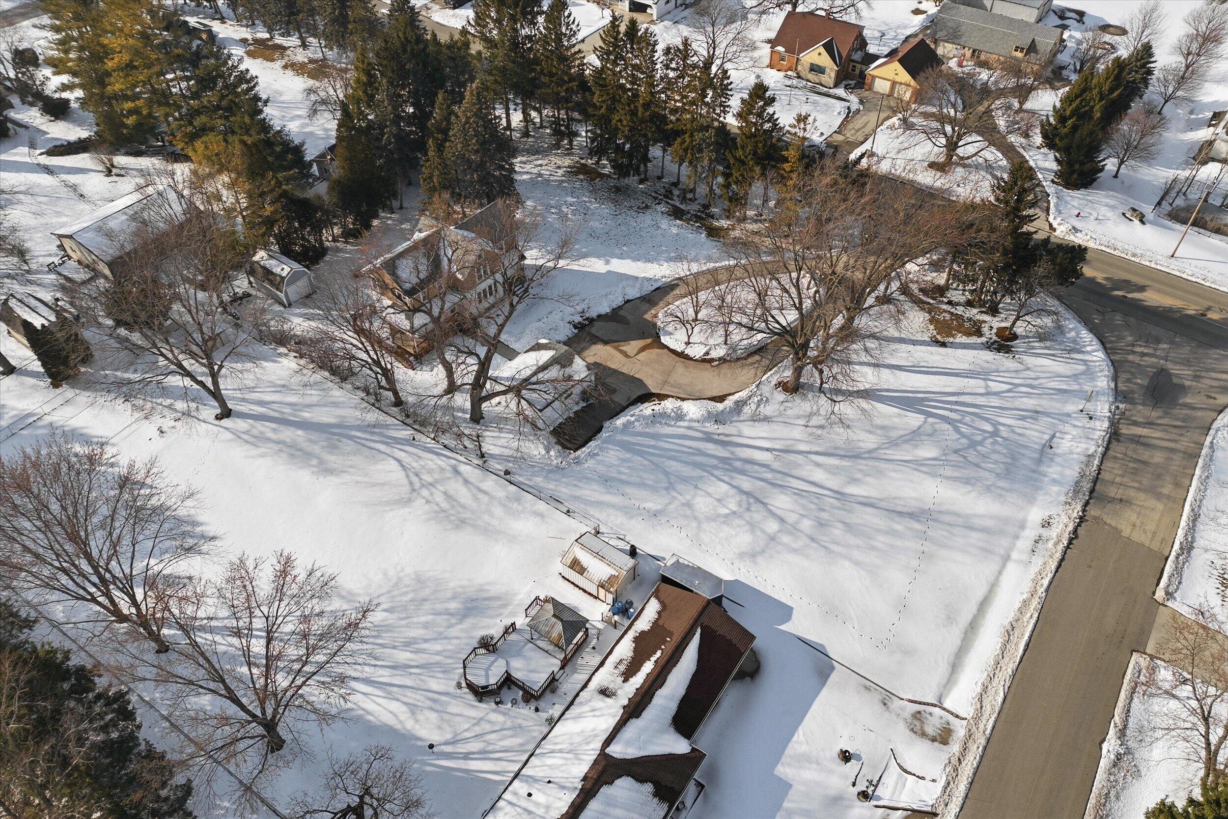 4607 County Road J Sheboygan, WI 53083 - Photo 37 of 52 34-Middle Coast-34