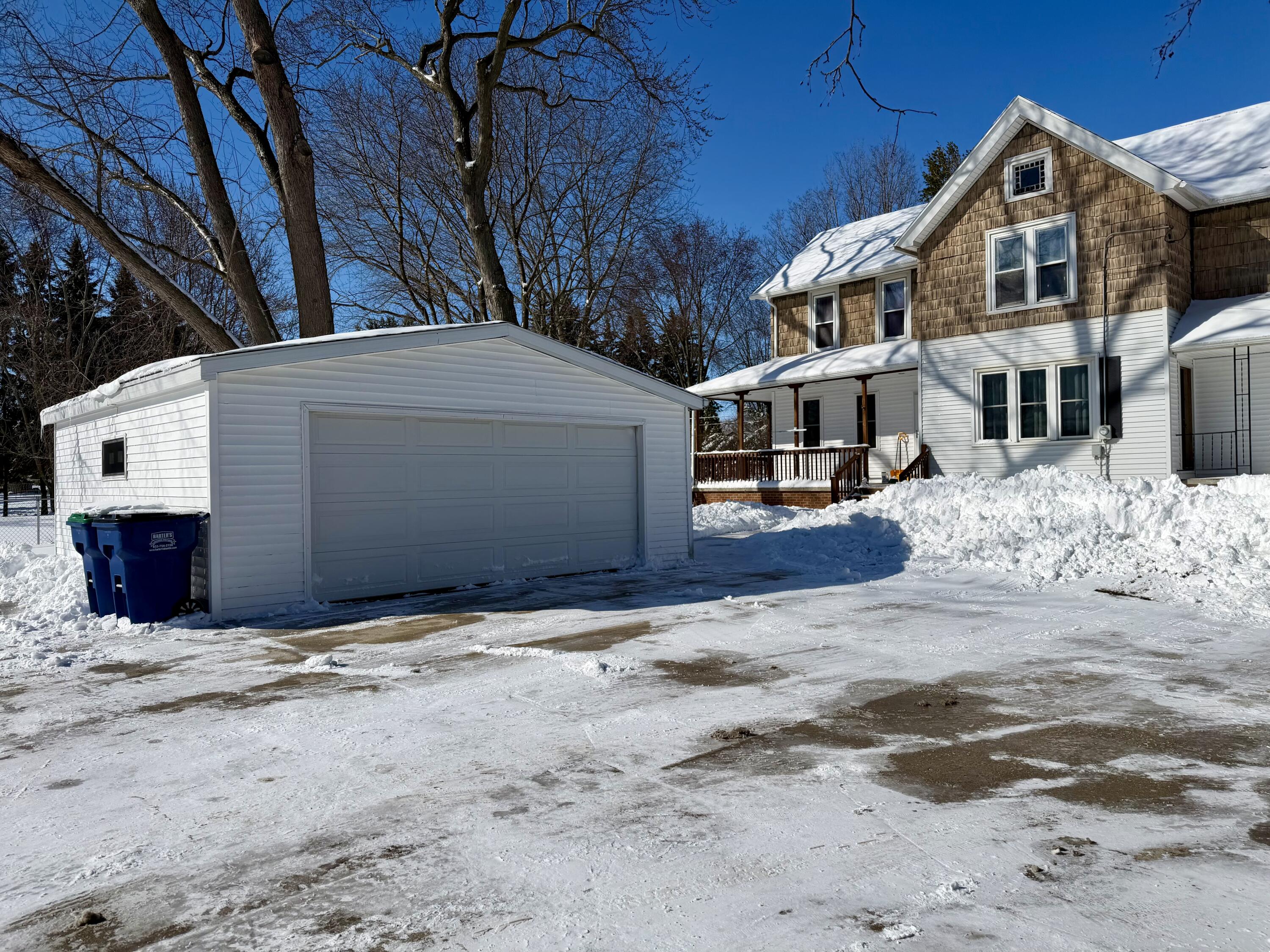 4607 County Road J Sheboygan, WI 53083 - Photo 4 of 52 2 Car Garage