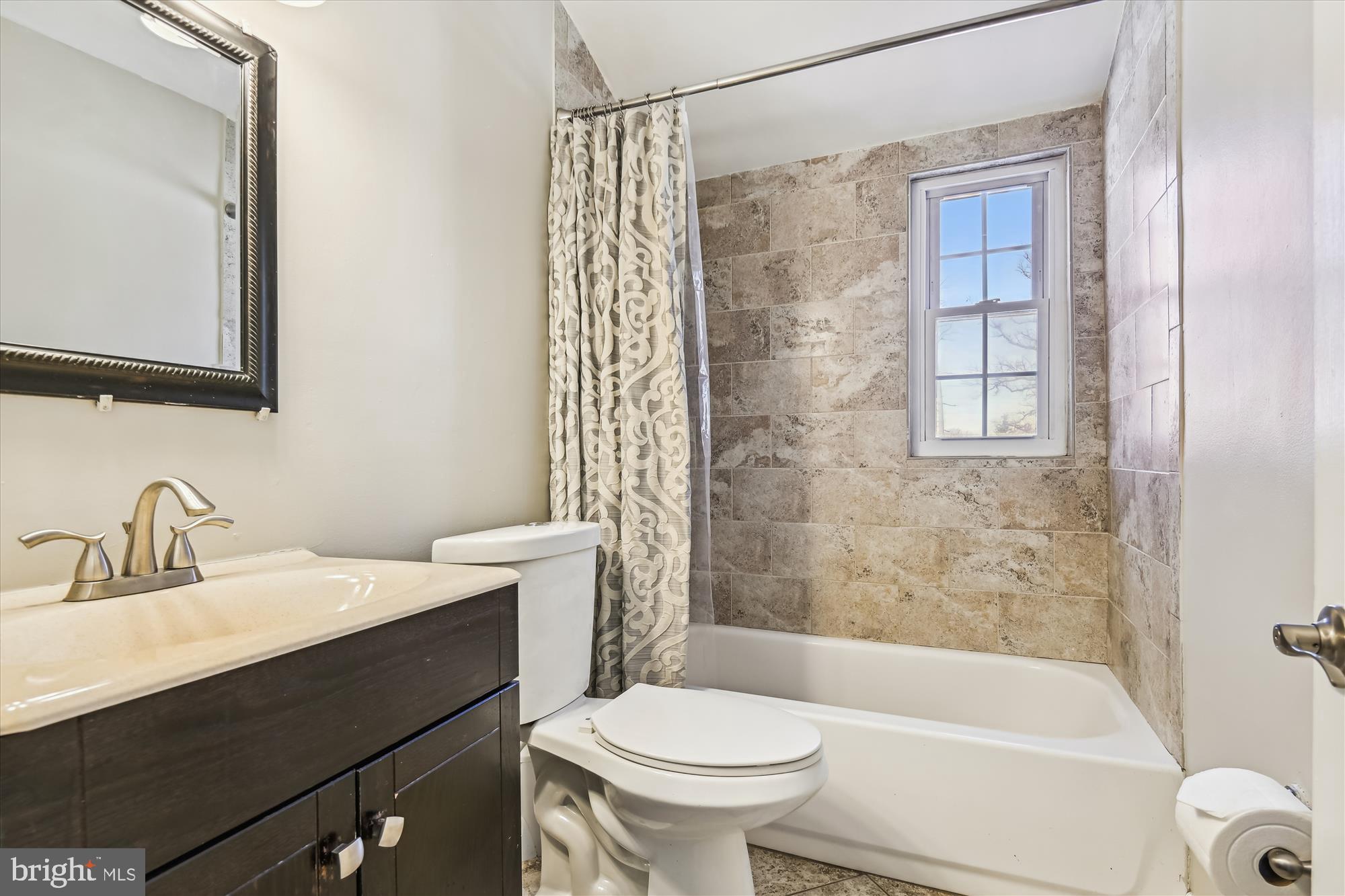 1690 Yakona Road Towson, MD 21286 - Photo 18 of 31 Second Floor Full Bath