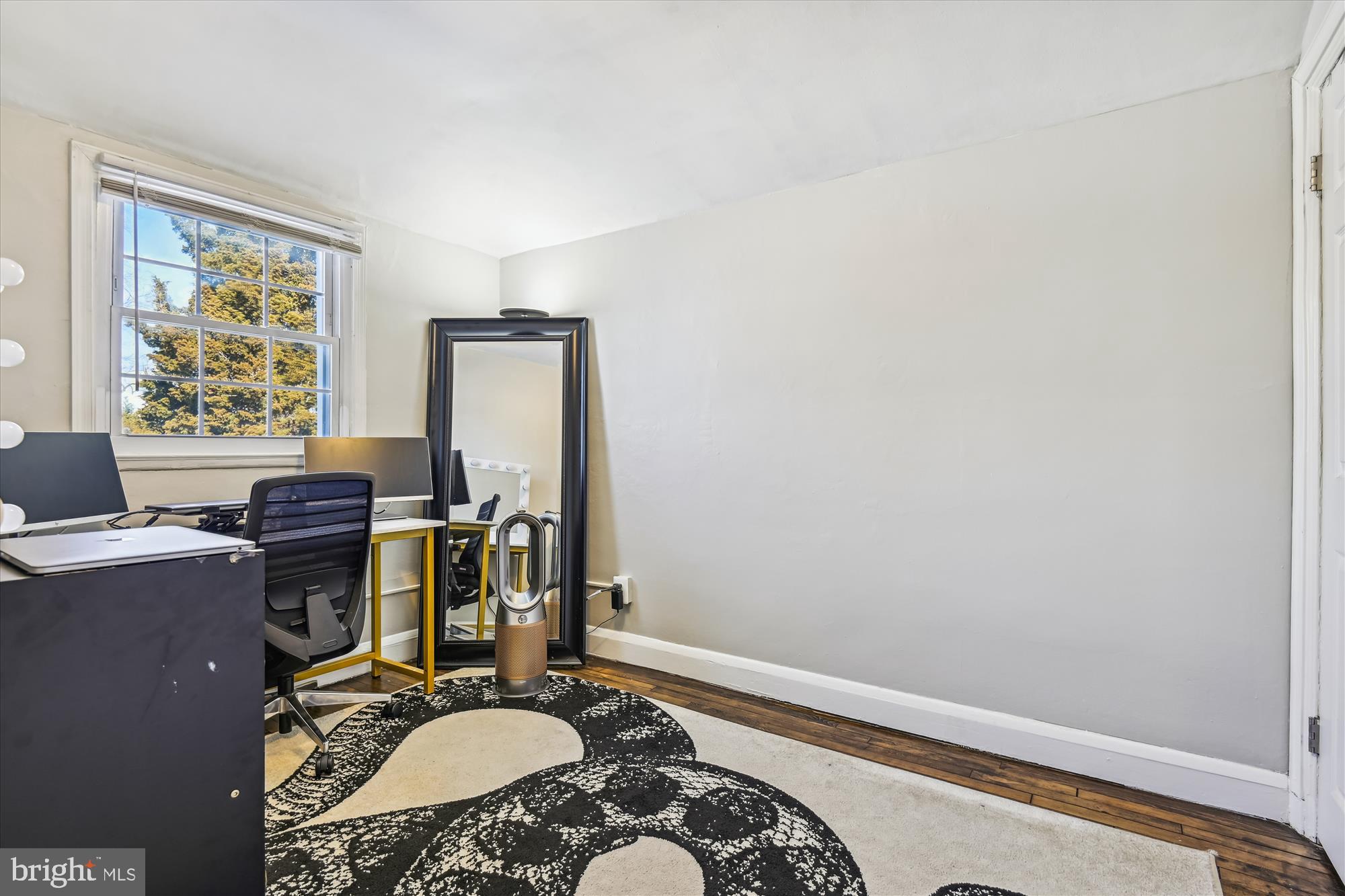 1690 Yakona Road Towson, MD 21286 - Photo 21 of 31 2nd Bedroom 2nd Floor