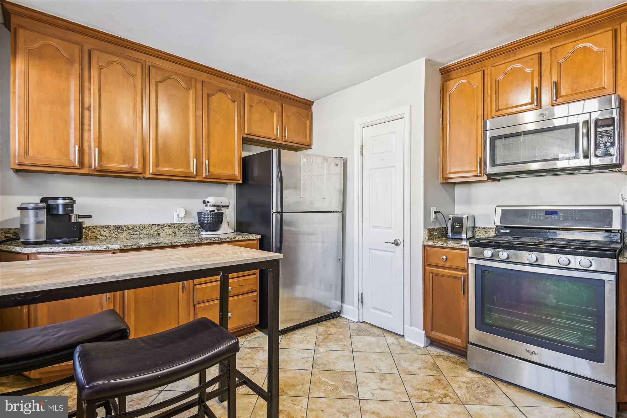 1690 Yakona Road Towson, MD 21286 - Photo 9 of 31 Stainless Appliances