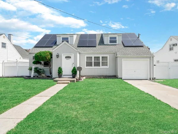 $749,000 | 3437 2nd Street, Oceanside, NY 11572