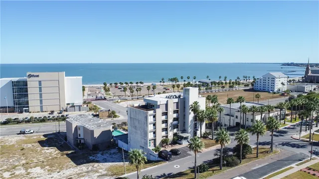 $135,000 | 520 South Chaparral Street, Unit 204, Corpus Christi, TX 78401