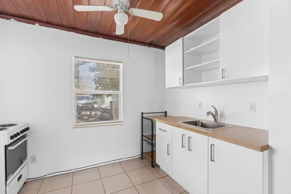 $1,000 | 602 Texas Court, Fort Pierce, FL 34950