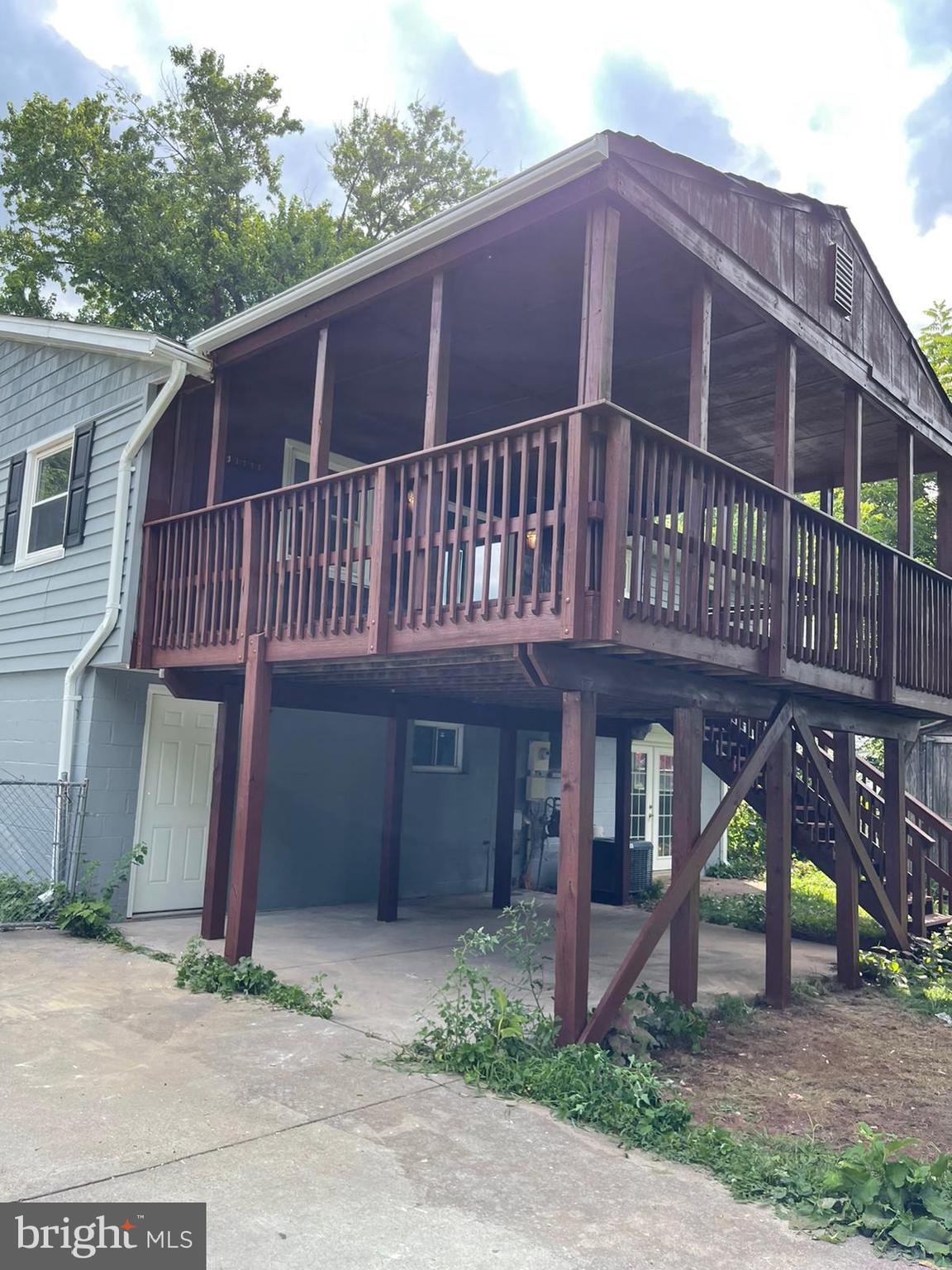 610 West Nettle Tree Road Sterling, VA 20164 - Photo 22 of 37 DECK