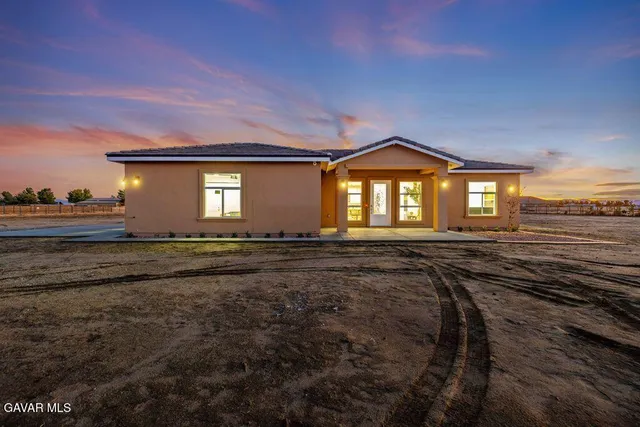 $614,999 | 7214 Ave A-6, Lancaster, CA 93536