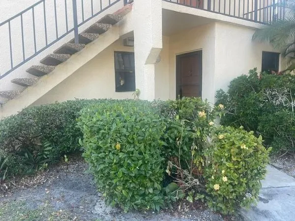 $1,800 | 301 North Pine Island Road, Unit 110, Plantation, FL 33324