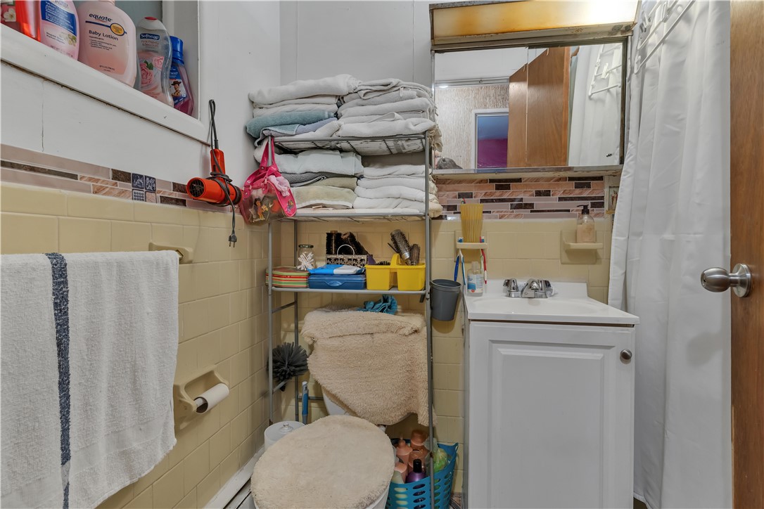 153 Central Avenue Pawtucket, RI 02860 - Photo 23 of 38