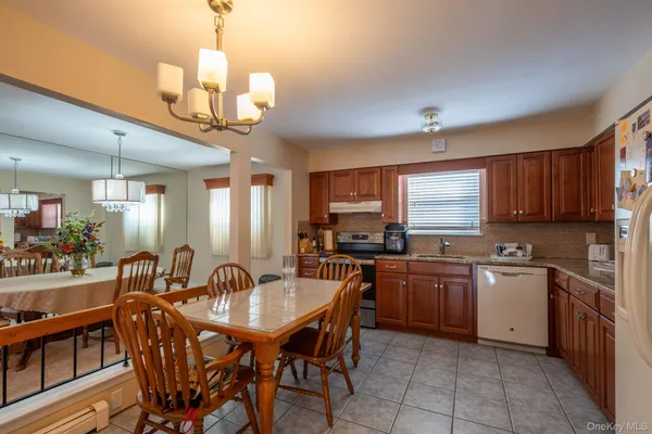 $785,000 | 40 East Lincoln Avenue, Massapequa, NY 11758