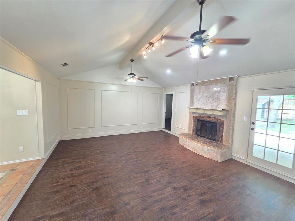 1507 Clover Hill Road Mansfield, TX 76063 - Photo 5 of 37