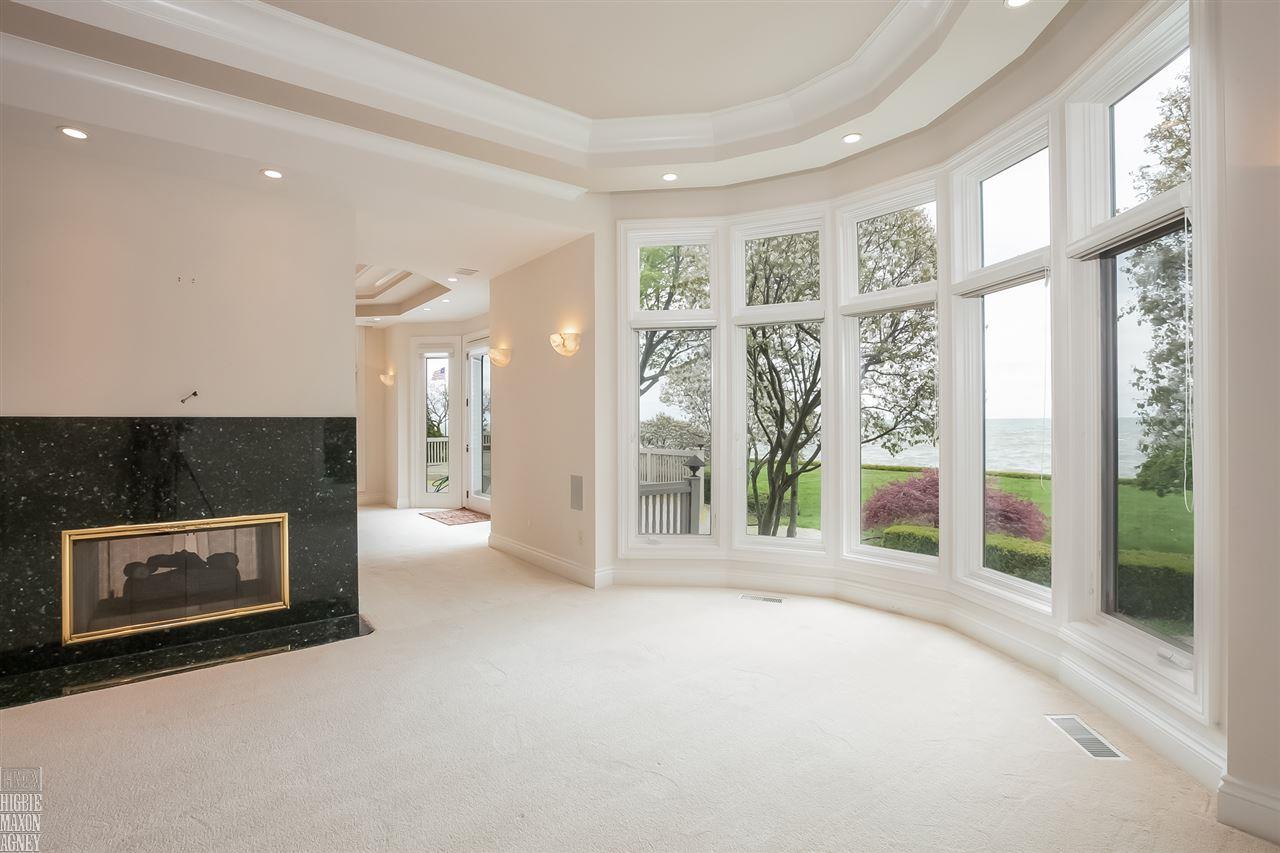 914 Lake Shore Road Grosse Pointe, MI 48236 - Photo 27 of 83 31290716-26.JPG