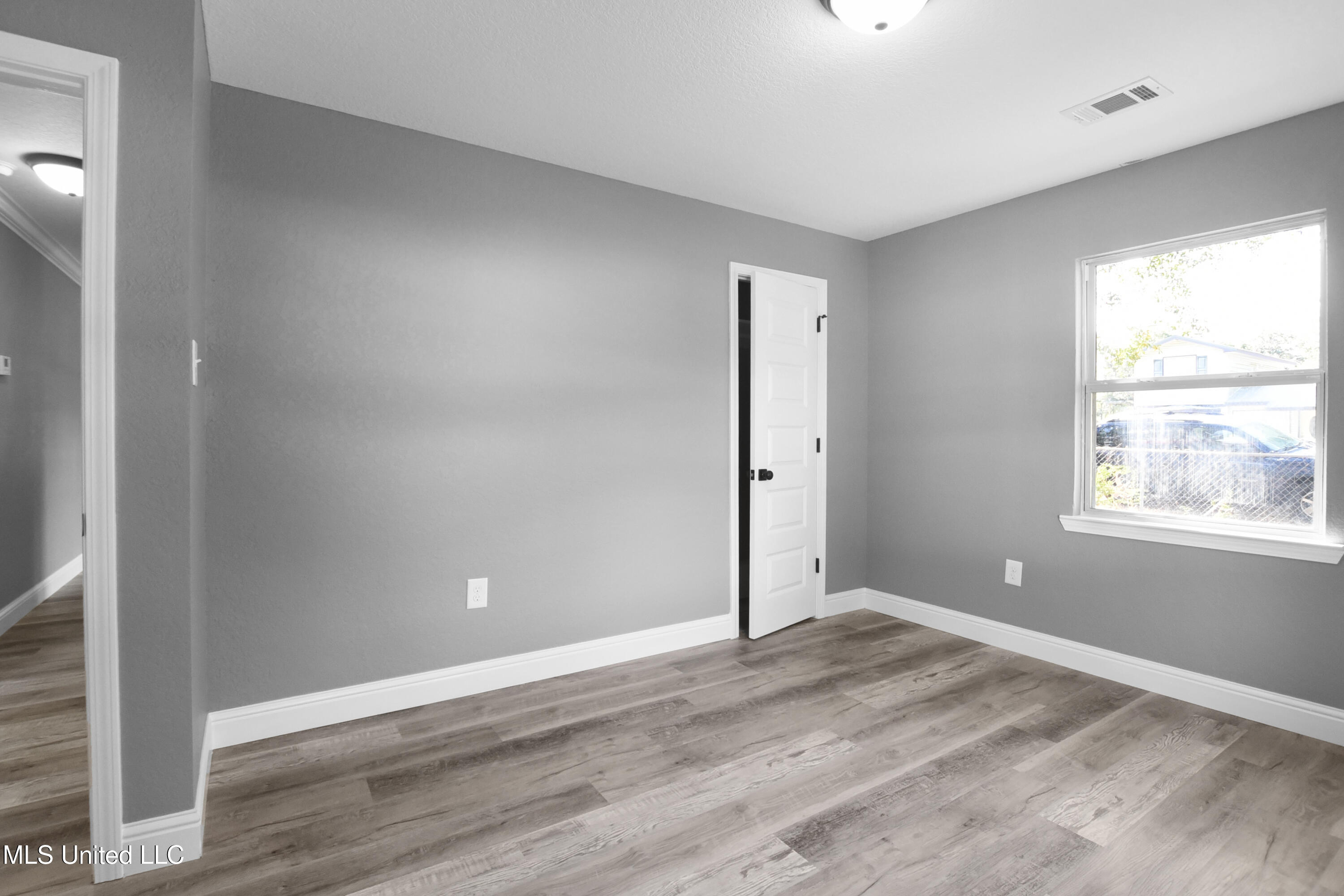 2416 Sycamore Street Pascagoula, MS 39581 - Photo 15 of 16 DSC_0072