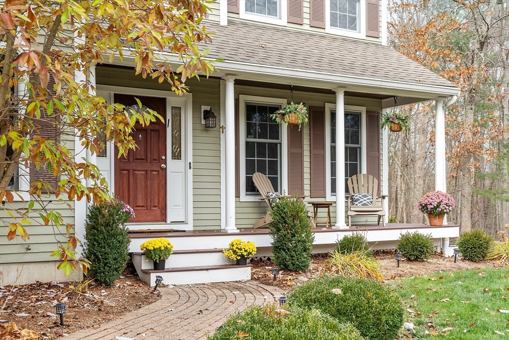 11 Sholan Circle Harvard, MA 01451 - Photo 3 of 40