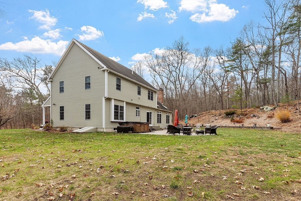 11 Sholan Circle Harvard, MA 01451 - Photo 6 of 40