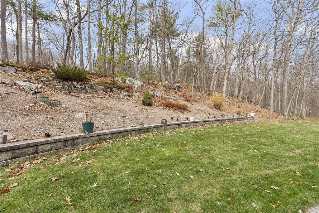 11 Sholan Circle Harvard, MA 01451 - Photo 10 of 40