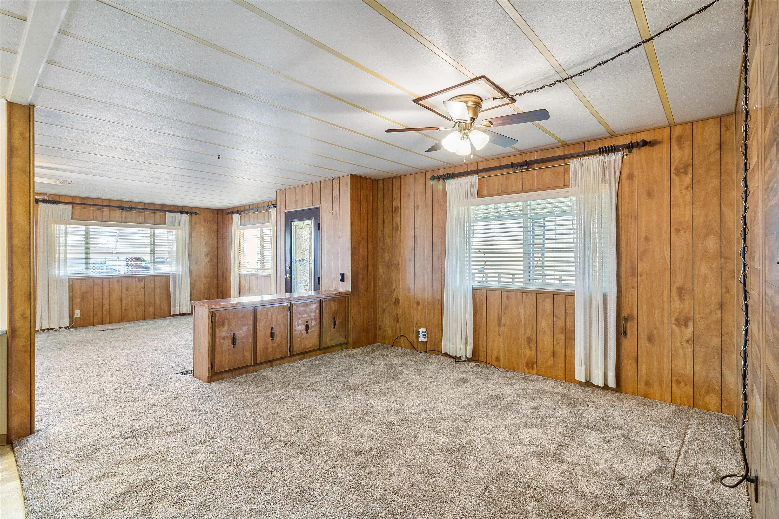 301 Freeman Road, Unit 23 Central Point, OR 97502 - Photo 10 of 32 11-301 Freeman Rd Unit 23-11