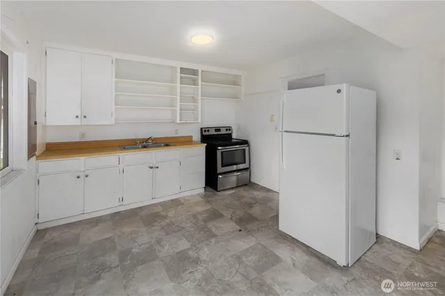 $295,000 | 1218 South Ridgewood Avenue, Tacoma, WA 98405