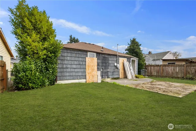 $295,000 | 1218 South Ridgewood Avenue, Tacoma, WA 98405
