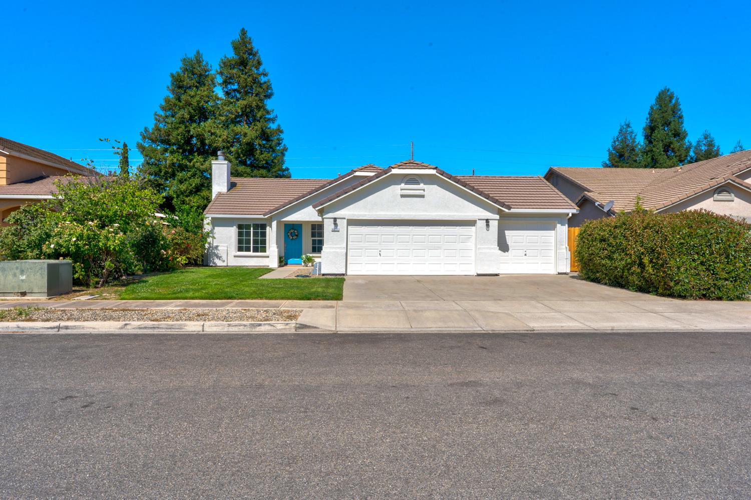 4611 Glimmer Lane Turlock, CA 95382 - Photo 4 of 45