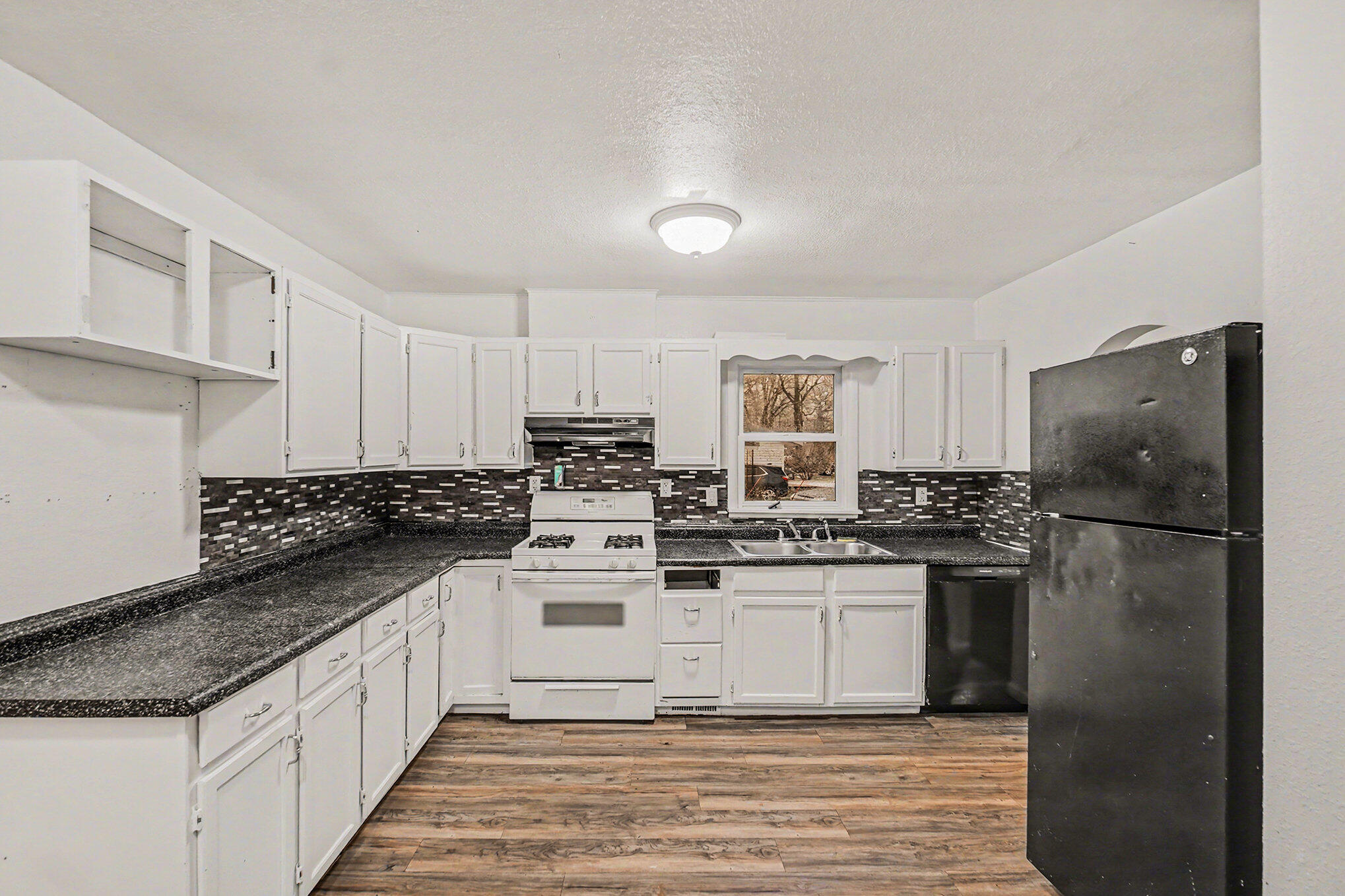 295 Hawley Street Hesperia, MI 49421 - Photo 6 of 18 file_328