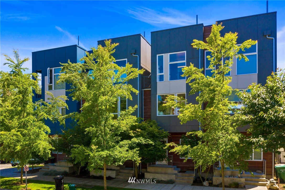 533 Howe Street Seattle, WA 98109 - Photo 30 of 38 Gallery Image 30