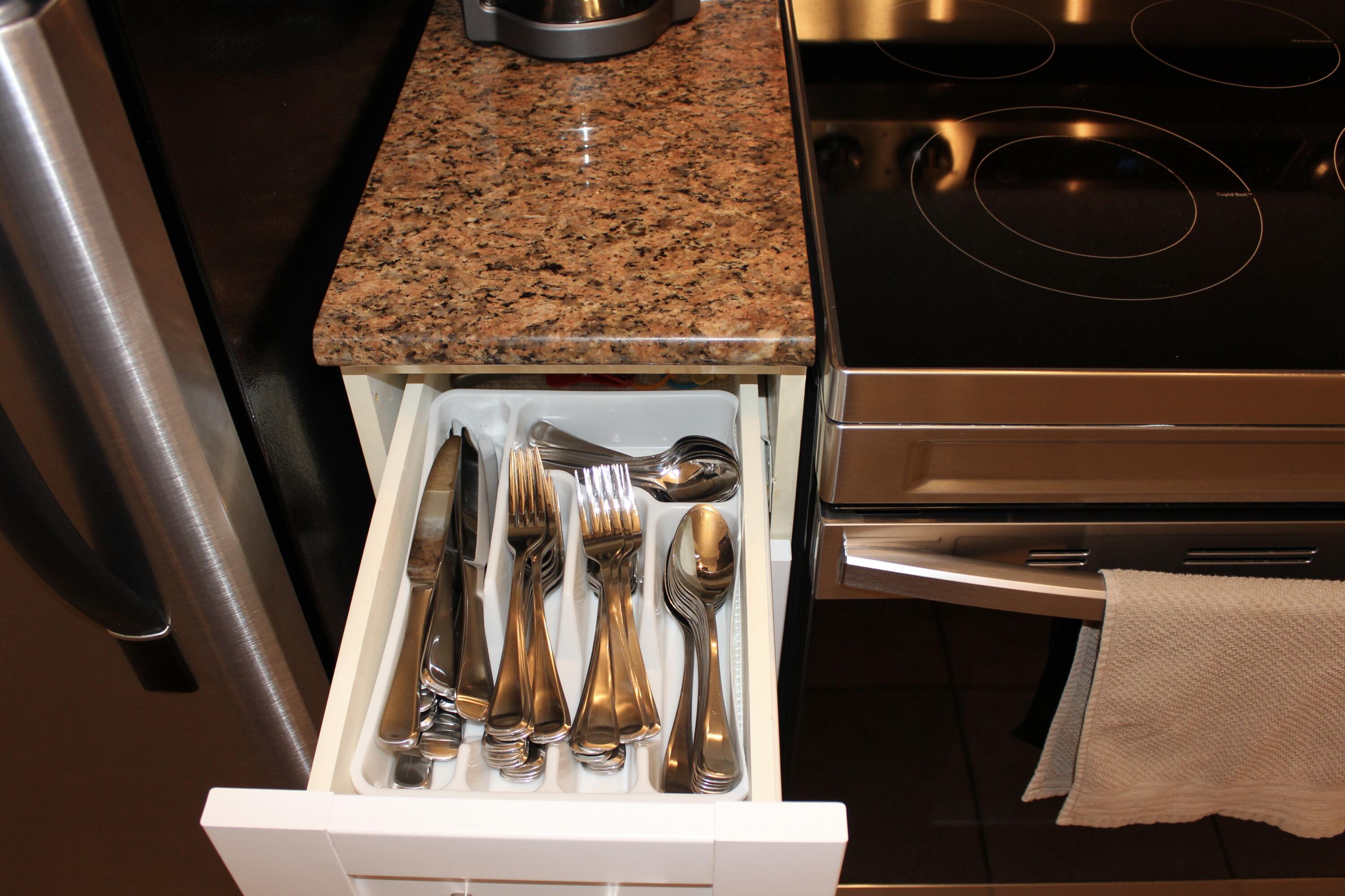 3302 Tuscany Way Boynton Beach, FL 33435 - Photo 33 of 62 a close view of sink