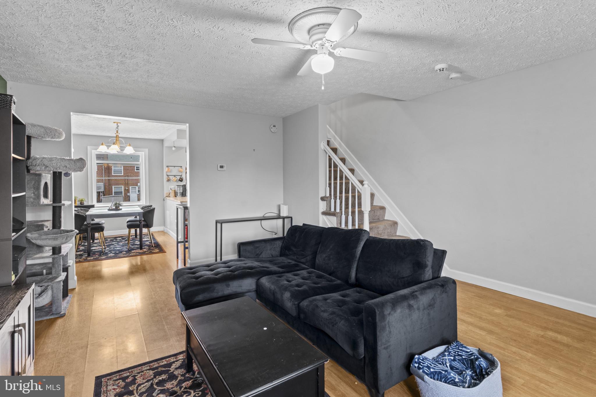 4428 Norfen Road Halethorpe, MD 21227 - Photo 4 of 31 Living room